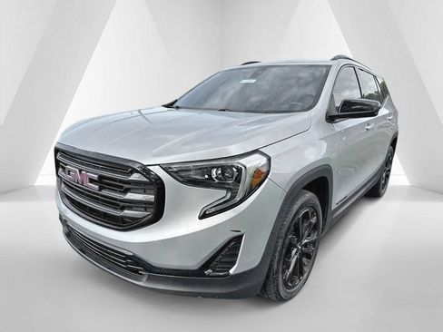 Used 2020 GMC Terrain SLE w/ Driver Convenience Package AWD/4WD image 3