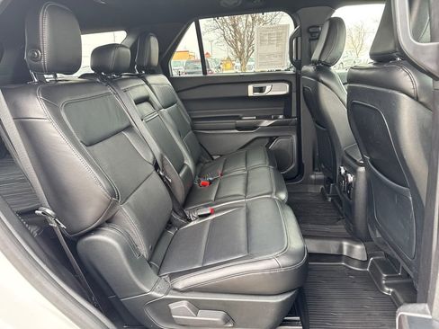 Used 2020 Ford Explorer Limited w/ Class III Trailer Tow Package image 40
