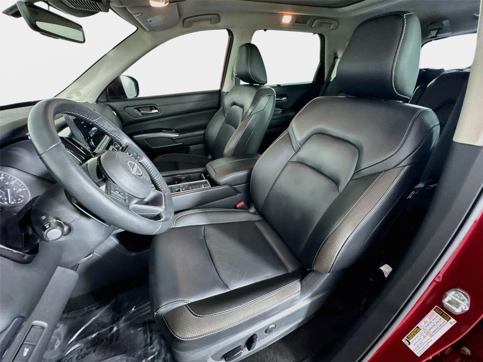 Used 2024 Nissan Pathfinder SL w/ SL Premium Package FWD image 11