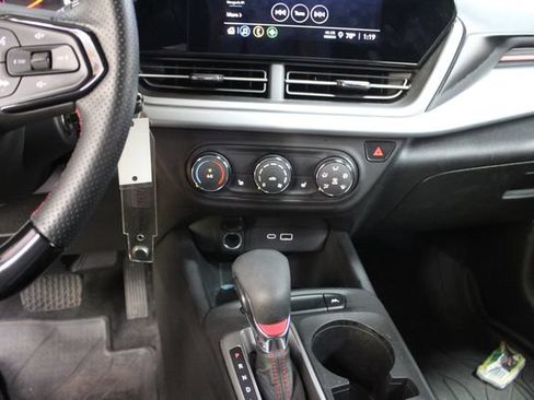 Used 2024 Chevrolet Trax RS w/ Driver Confidence Package FWD image 20