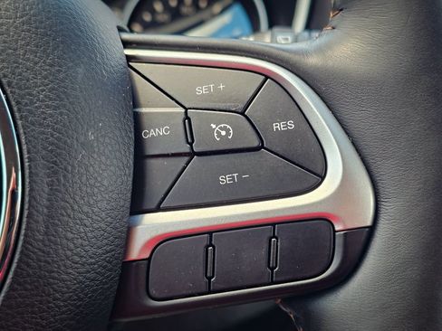 Used 2018 Jeep Compass Latitude w/ Popular Equipment Group image 20