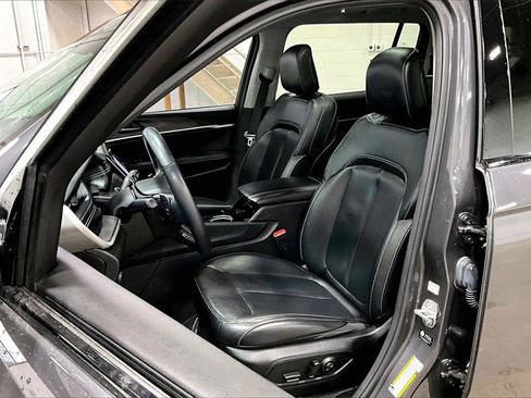 Used 2021 Jeep Grand Cherokee L Limited image 24