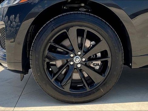 New 2026 Jaguar F-PACE R-Dynamic S image 15