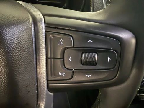 Used 2023 GMC Yukon SLT image 19