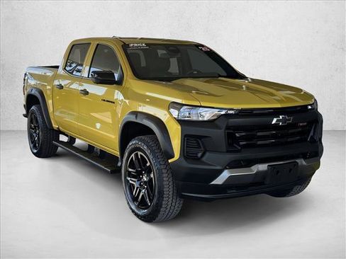 Used 2024 Chevrolet Colorado Trail Boss w/ Technology Package image 5