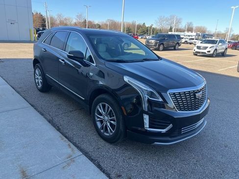 Certified 2023 Cadillac XT5 Premium Luxury w/ LPO, Floor Liner Package image 2