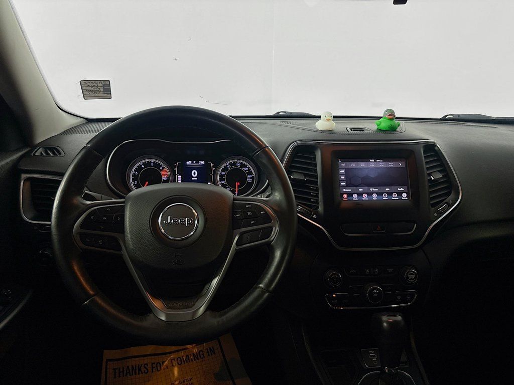 Used 2019 Jeep Cherokee Latitude Plus FWD image 21