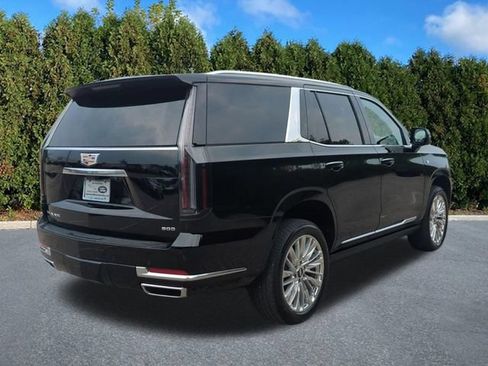Used 2025 Cadillac Escalade Premium Luxury AWD/4WD image 4