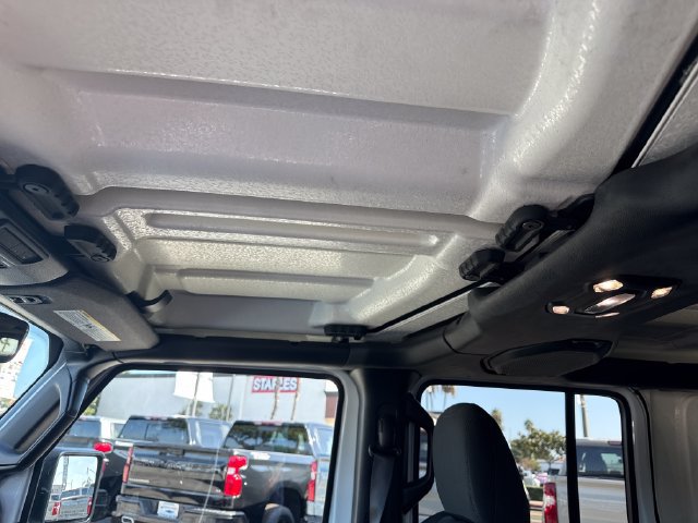 Used 2023 Jeep Wrangler Unlimited Rubicon 4xe AWD/4WD image 22
