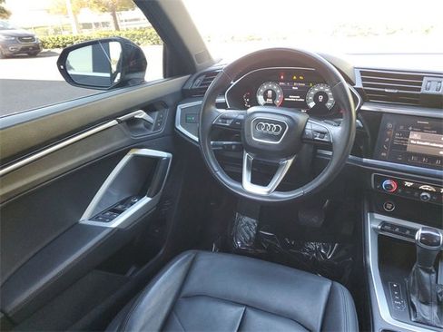 Used 2023 Audi Q3 2.0T Premium image 15