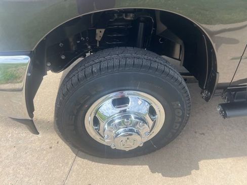 New 2026 RAM 3500 Tradesman AWD/4WD image 15