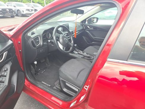 Used 2015 MAZDA MAZDA3 i Touring w/ Technology Package FWD image 6