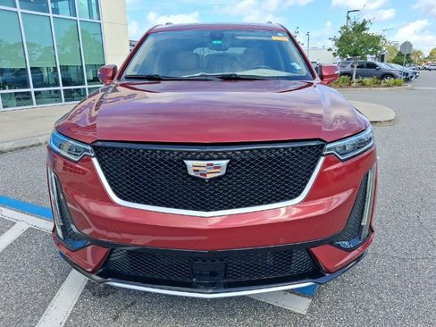 Used 2020 Cadillac XT6 Sport w/ Platinum Package AWD/4WD image 2