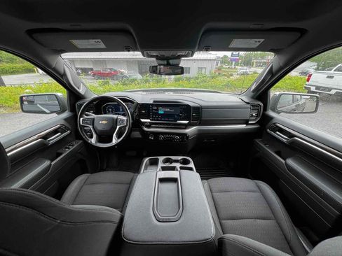 Used 2022 Chevrolet Silverado 1500 LT image 20