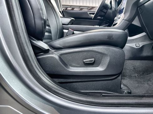 Used 2024 Ford Edge SEL image 28