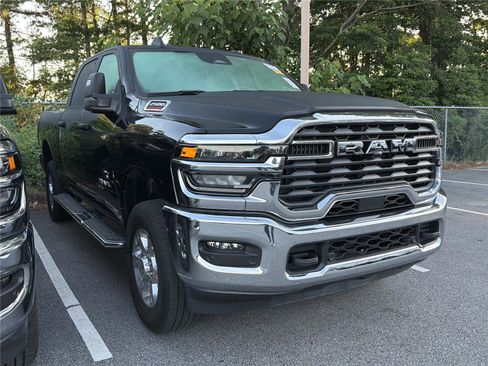 Used 2026 RAM 2500 Big Horn AWD/4WD image 3