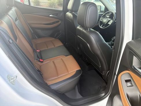 Used 2020 Buick Encore GX Essence FWD image 29