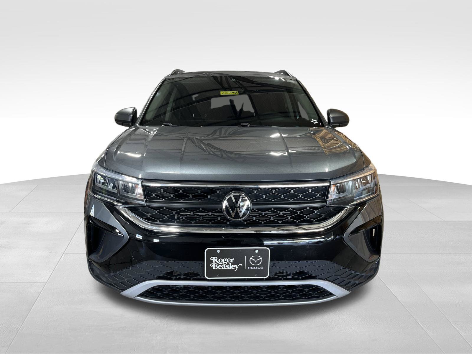 Used 2024 Volkswagen Taos S FWD image 2
