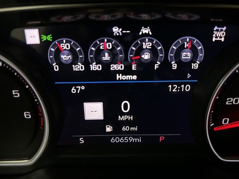 Used 2021 Chevrolet Suburban Premier w/ Premium Package image 28