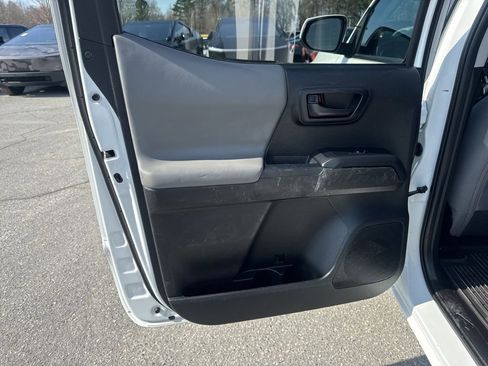 Used 2021 Toyota Tacoma SR w/ SR Convenience Package image 24