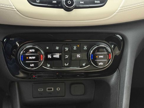 Used 2023 Buick Encore GX Essence w/ Experience Buick Package image 28