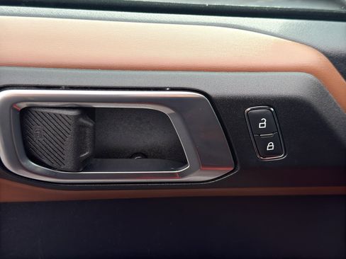 Used 2022 Ford Bronco Outer Banks image 12