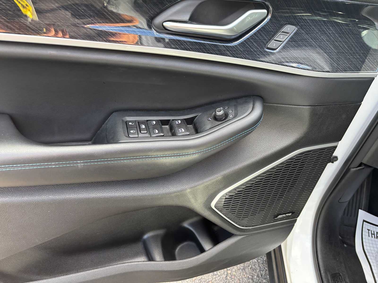 Used 2024 Jeep Grand Cherokee Trailhawk AWD/4WD image 19