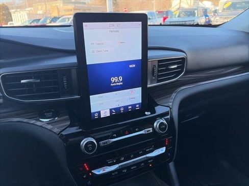 Used 2023 Ford Explorer Limited w/ Limited Technology Package image 20