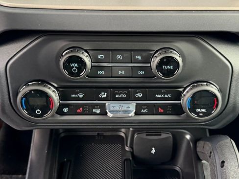 New 2025 Ford Bronco Badlands AWD/4WD image 25
