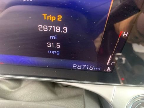 Used 2025 Chevrolet Trax LT image 17