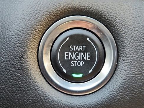 Used 2023 Chevrolet Colorado LT w/ LT Convenience Package II image 16