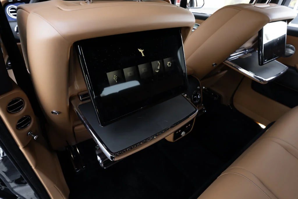 Used 2026 Rolls-Royce Cullinan w/ Cullinan Package AWD/4WD image 66