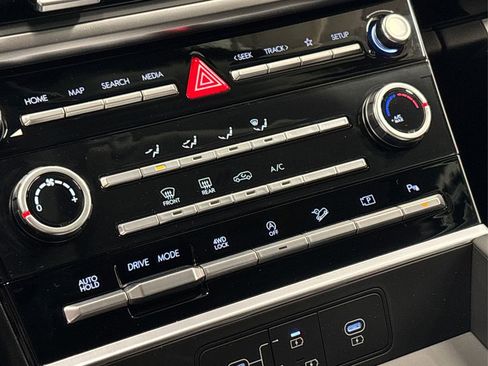 New 2026 Hyundai Santa Fe SE image 17