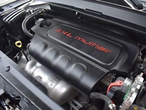 Used 2020 Jeep Compass Latitude w/ Cold Weather Group image 33