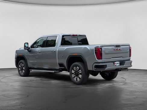 New 2026 GMC Sierra 3500 Denali w/ Denali Reserve Package AWD/4WD image 11