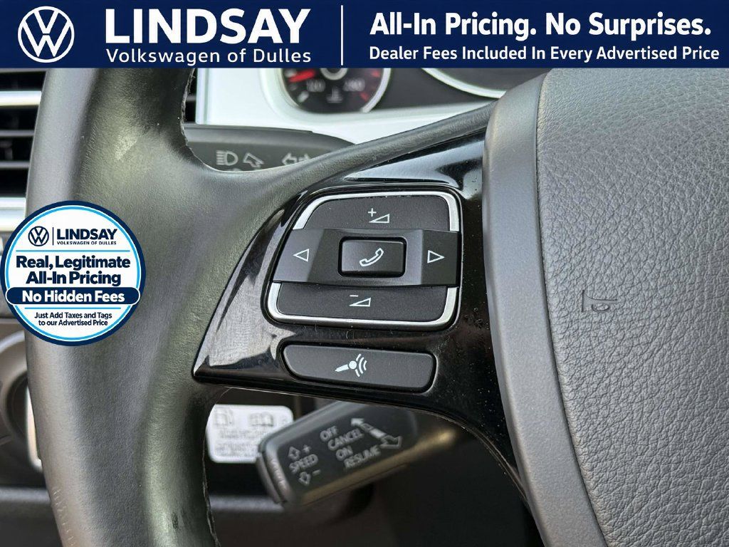 Used 2016 Volkswagen Touareg TDI AWD/4WD image 25