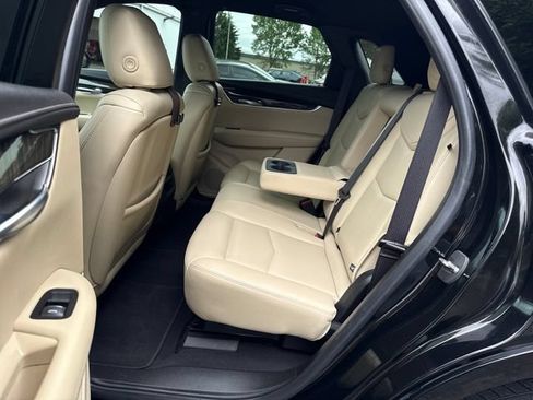 Used 2019 Cadillac XT5 FWD image 14