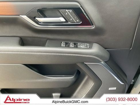 Used 2025 GMC Yukon Denali image 18