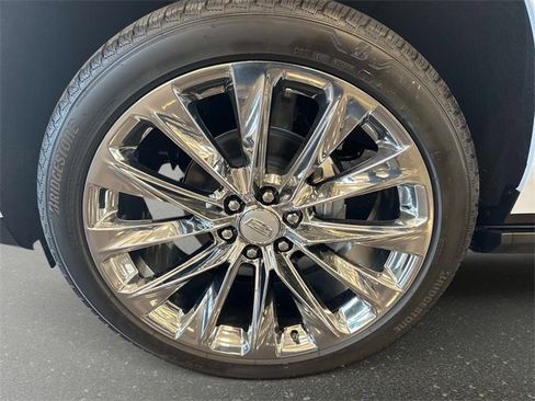 New 2026 Cadillac Escalade Luxury w/ LPO, Radiant Package image 10