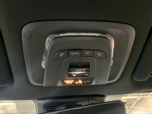 Used 2025 Toyota Crown Signia XLE image 35