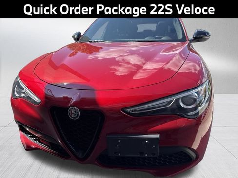 Used 2023 Alfa Romeo Stelvio Veloce AWD/4WD image 4