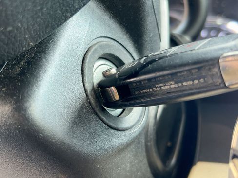 Used 2020 Ford F250 Lariat w/ Lariat Value Package image 19