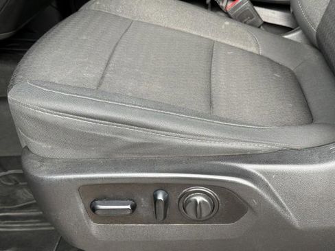 Used 2021 Chevrolet Silverado 1500 LT image 18