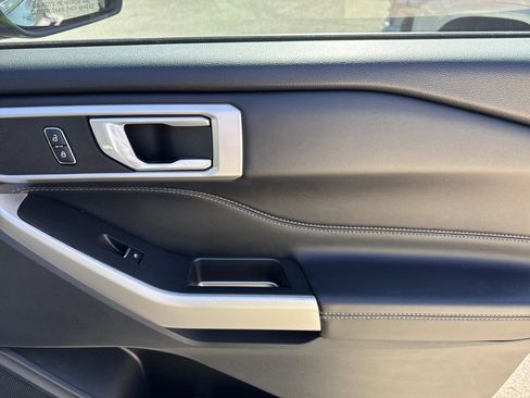 Used 2023 Ford Explorer XLT w/ Equipment Group 202A image 17