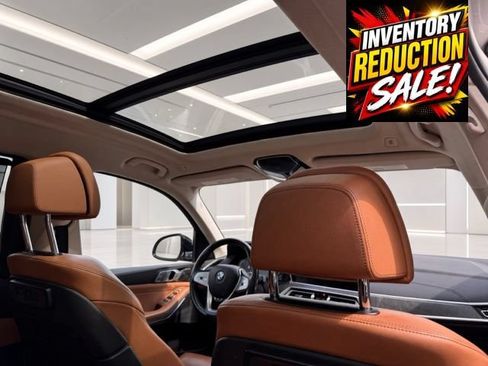 Used 2022 BMW X7 xDrive40i w/ Premium Package AWD/4WD image 8