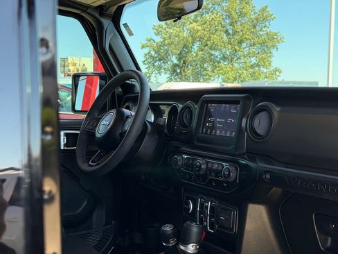 Used 2023 Jeep Wrangler Unlimited Sport AWD/4WD image 30