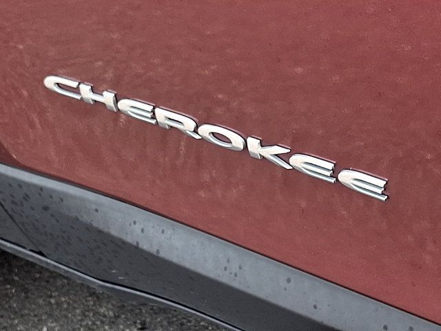 Used 2020 Jeep Cherokee Latitude Plus AWD/4WD image 47