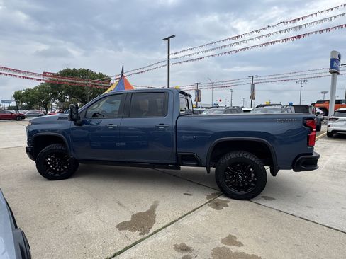 Used 2025 Chevrolet Silverado 2500 LTZ w/ LTZ Plus Package image 14