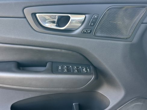 Certified 2023 Volvo XC60 T8 Plus AWD/4WD image 11