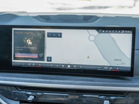 Used 2024 BMW X7 xDrive40i image 19